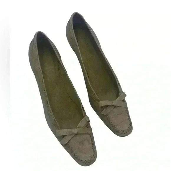 Stuart Weitzman Beige Tan Embossed Low Heel Leather Vintage SZ. 9 M - Picture 4 of 9